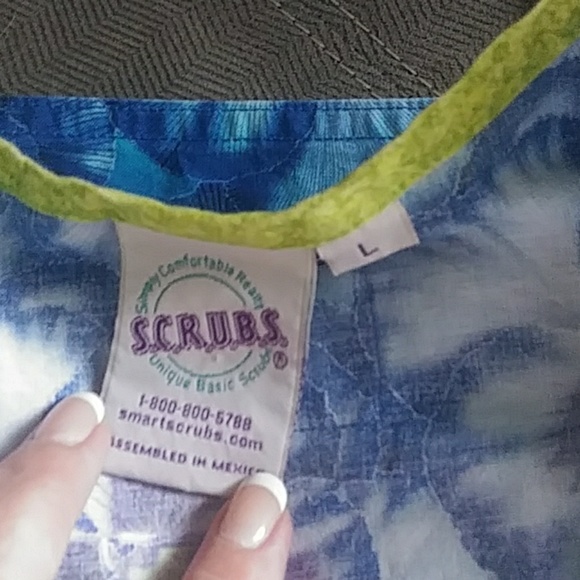S.C.R.U.B.S tops lot of 3 size large. - Picture 3 of 4